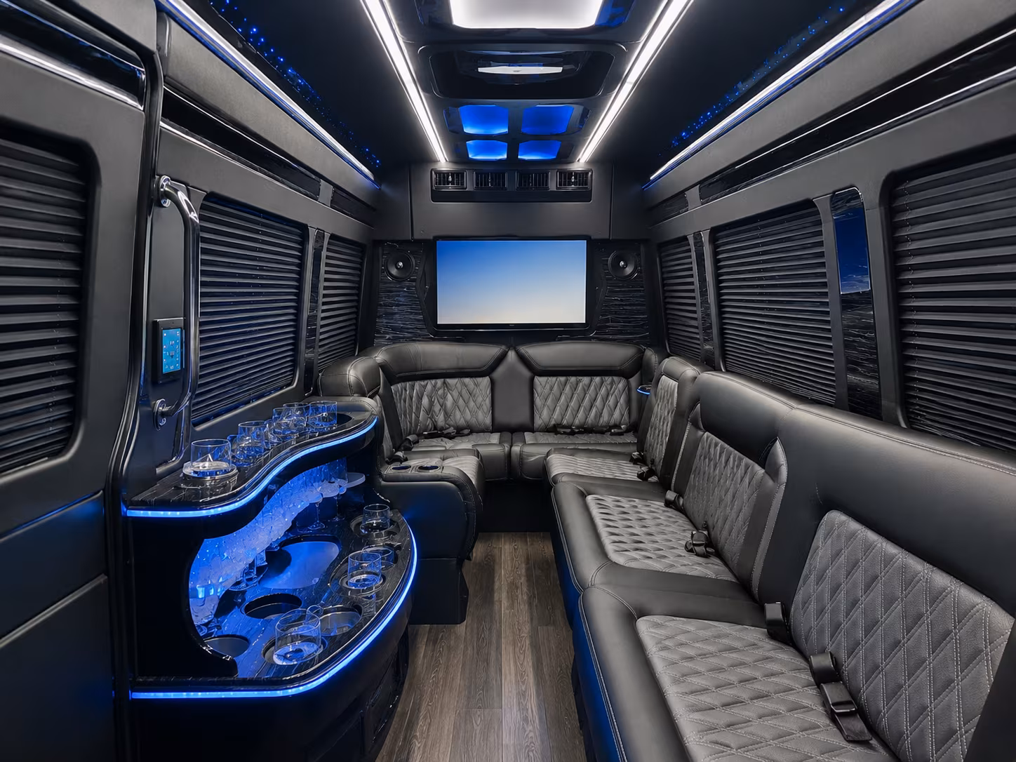 corporate event and convention buses in dallas