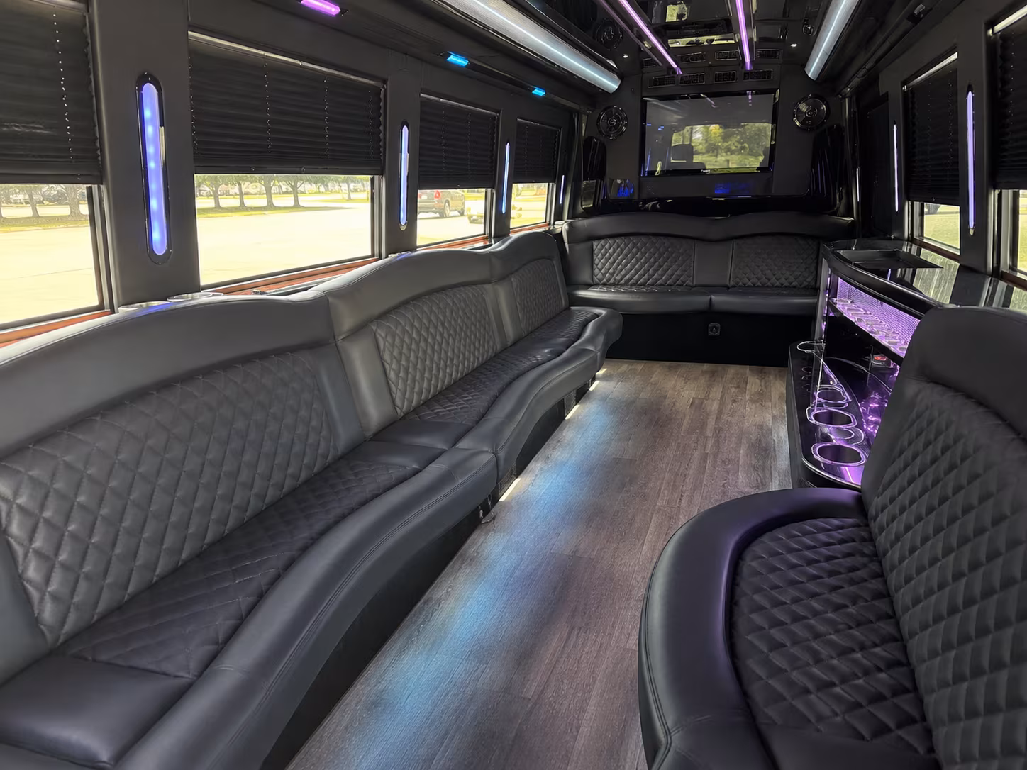 corporate wine tour bus rentals and team outing transportation in dallas