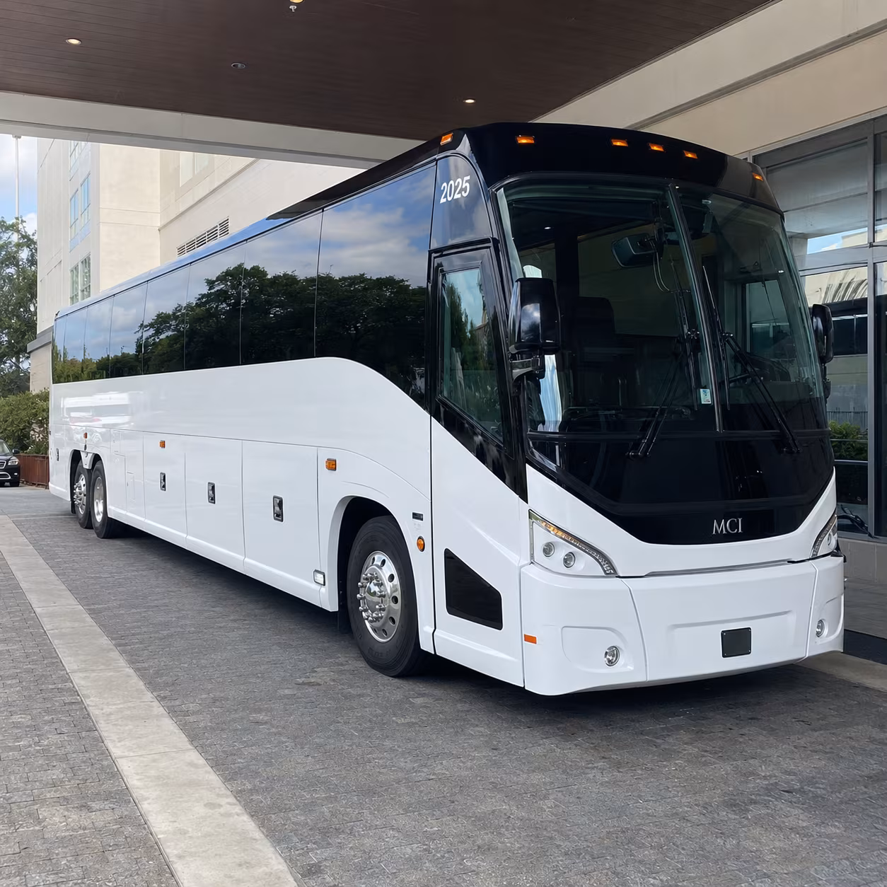 dallas 54 passenger charter bus