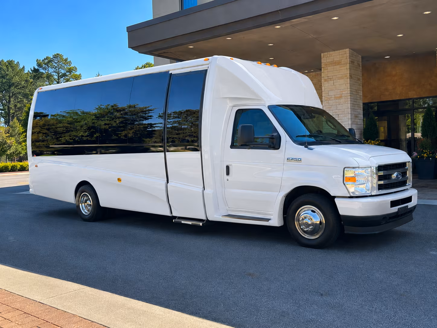 minibus rentals for intimate dallas wedding parties