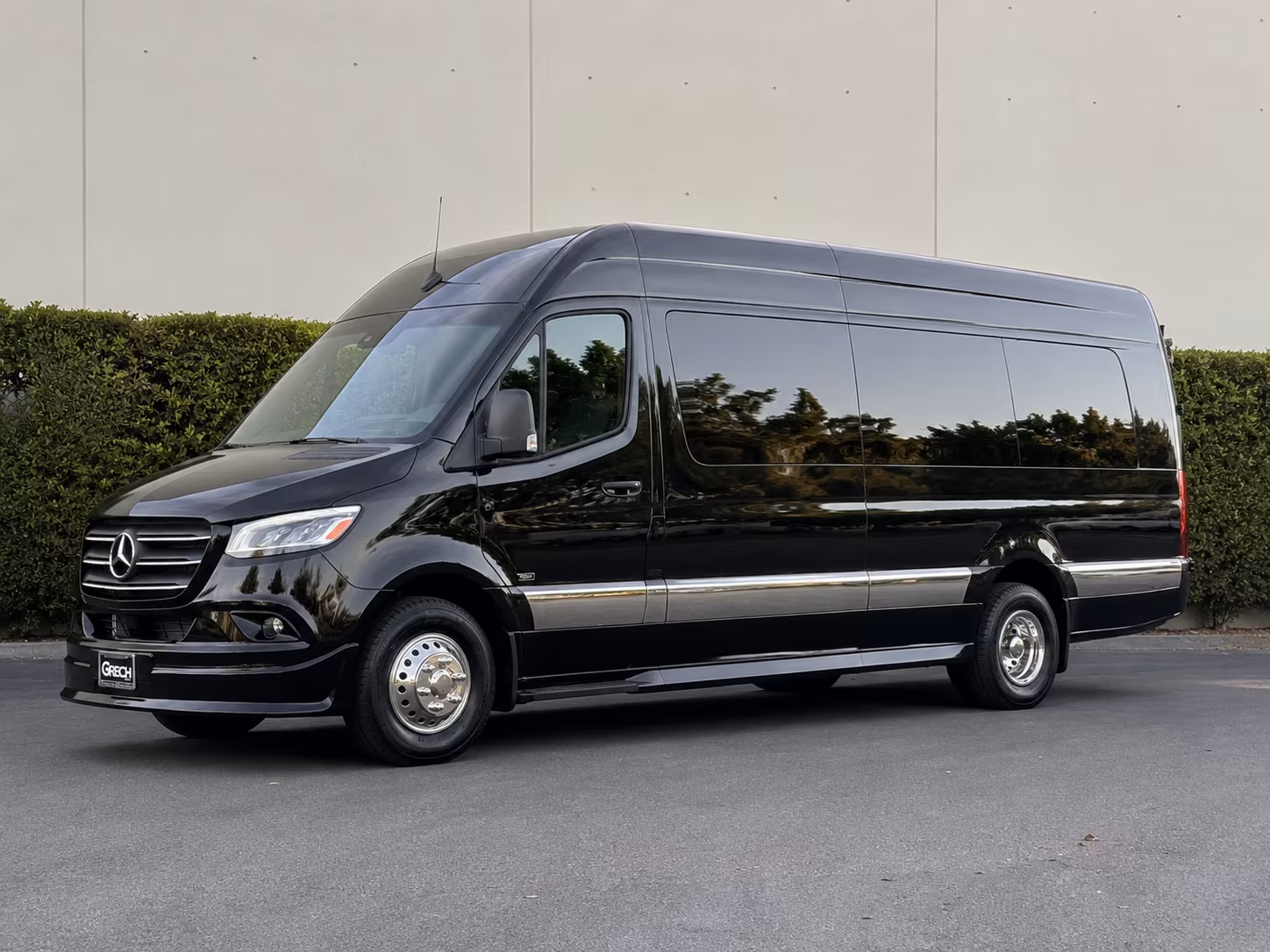 secure transportation for your next airport transfer 3